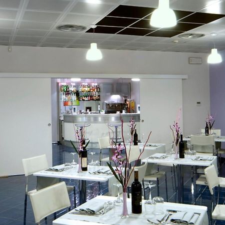 Aurea Hotel Tortoreto Buitenkant foto